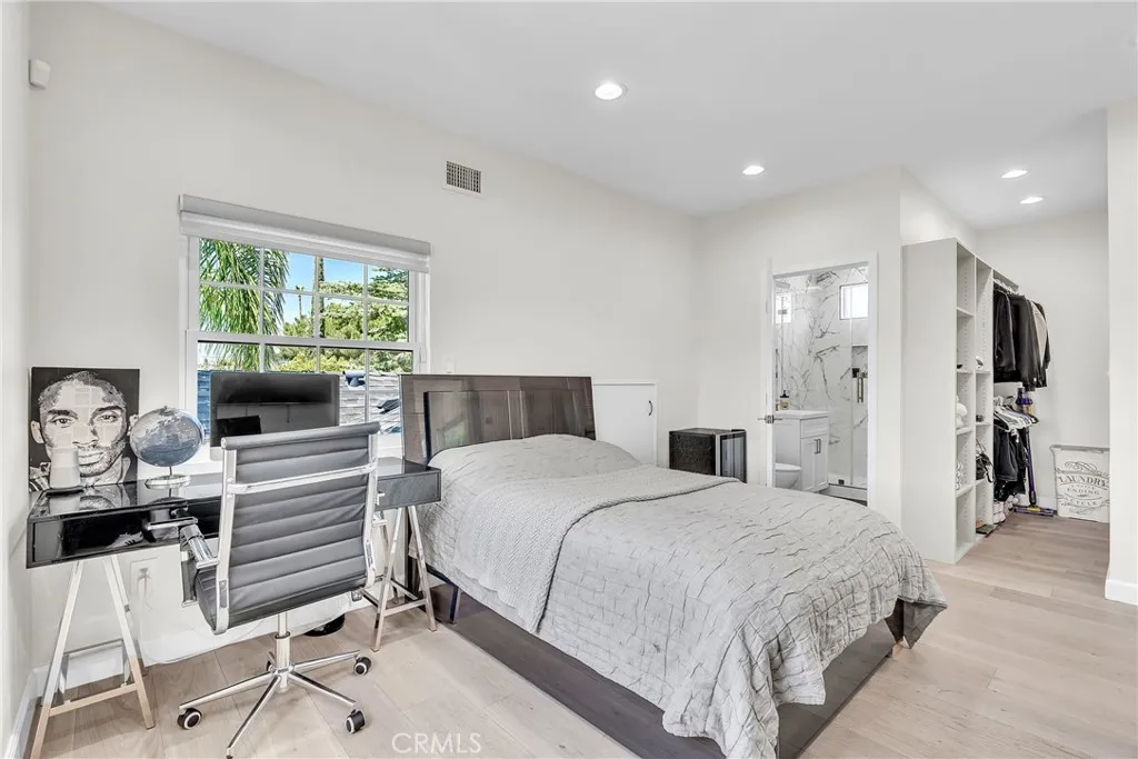 238 S Lincoln Street, Burbank, California 91506 home-pic-19