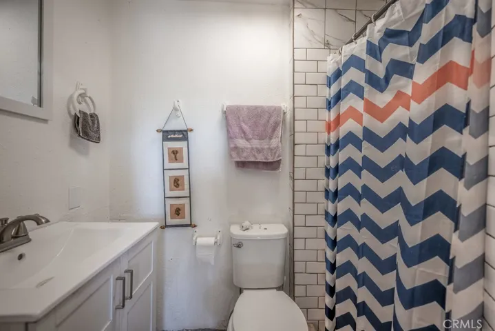 2nd bathroom