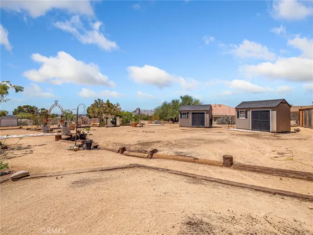 16986 Ouray Road, Apple Valley, California 92307