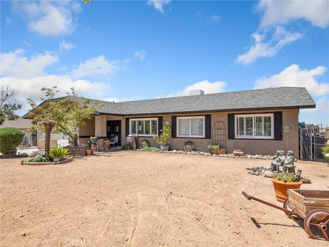 16986 Ouray Road, Apple Valley, California 92307
