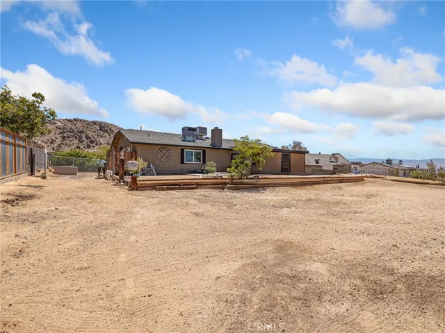16986 Ouray Road, Apple Valley, California 92307