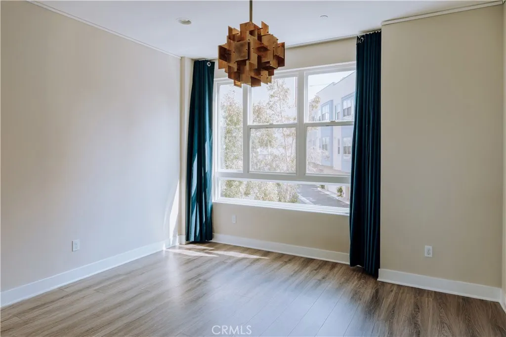 2753 Waverly Drive 1103, Los Angeles, California 90039 home-pic-12