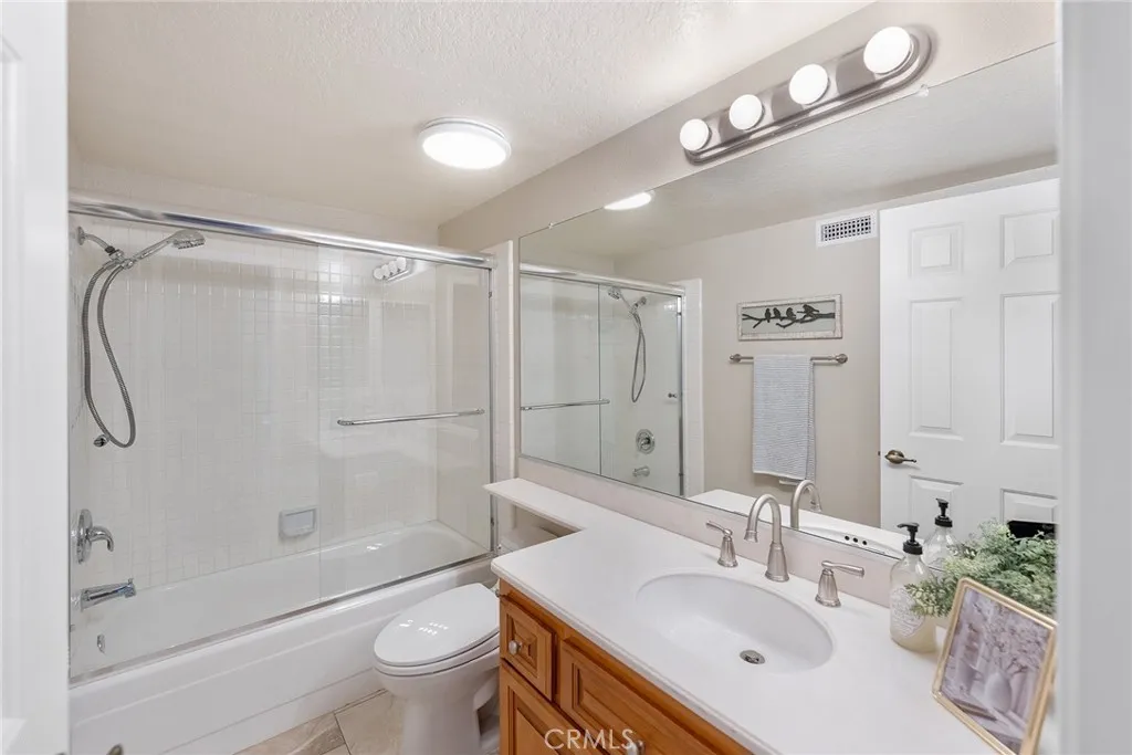 6335 E Smokey Avenue, Orange, California 92867 home-pic-15