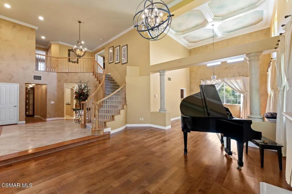 64 Highland Road, Simi Valley, California 93065 home-pic-11
