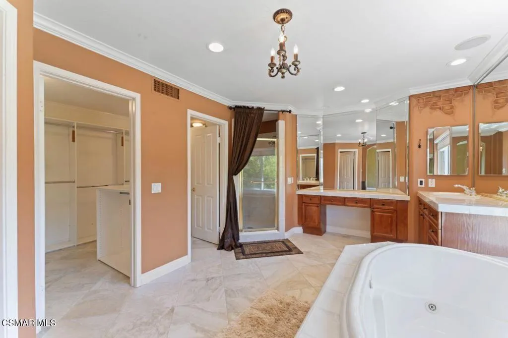 64 Highland Road, Simi Valley, California 93065 home-pic-25