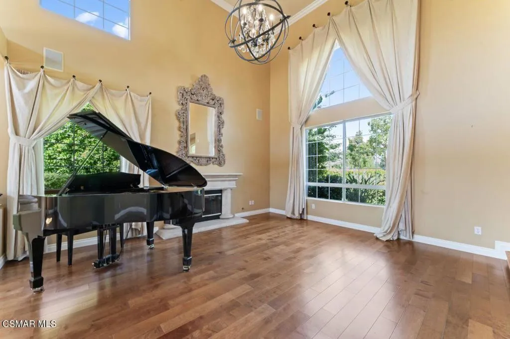 64 Highland Road, Simi Valley, California 93065 home-pic-8