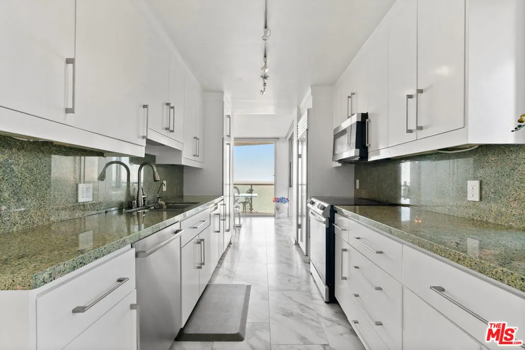 201 Ocean Avenue 1204b, Santa Monica, California 90402 home-pic-5