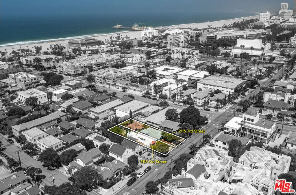 2116 3rd Street, Santa Monica, California 90405, 8 Bedrooms Bedrooms, ,8 BathroomsBathrooms,Residential Income,For Sale,3rd,25572529