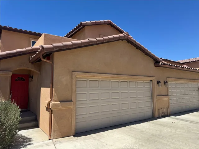 16277 Viho Road, Apple Valley, California 92307