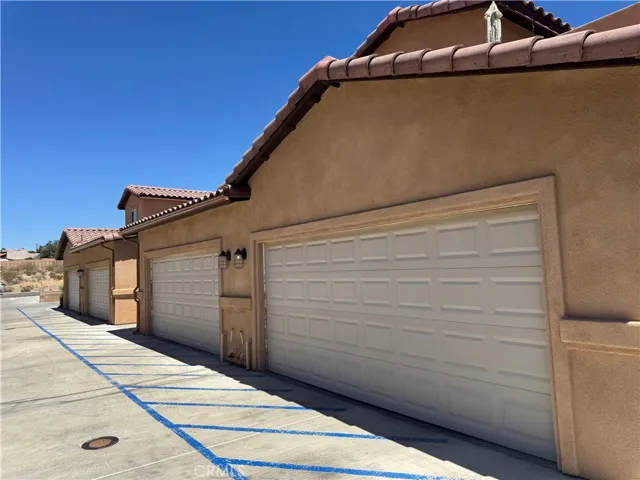 16277 Viho Road, Apple Valley, California 92307