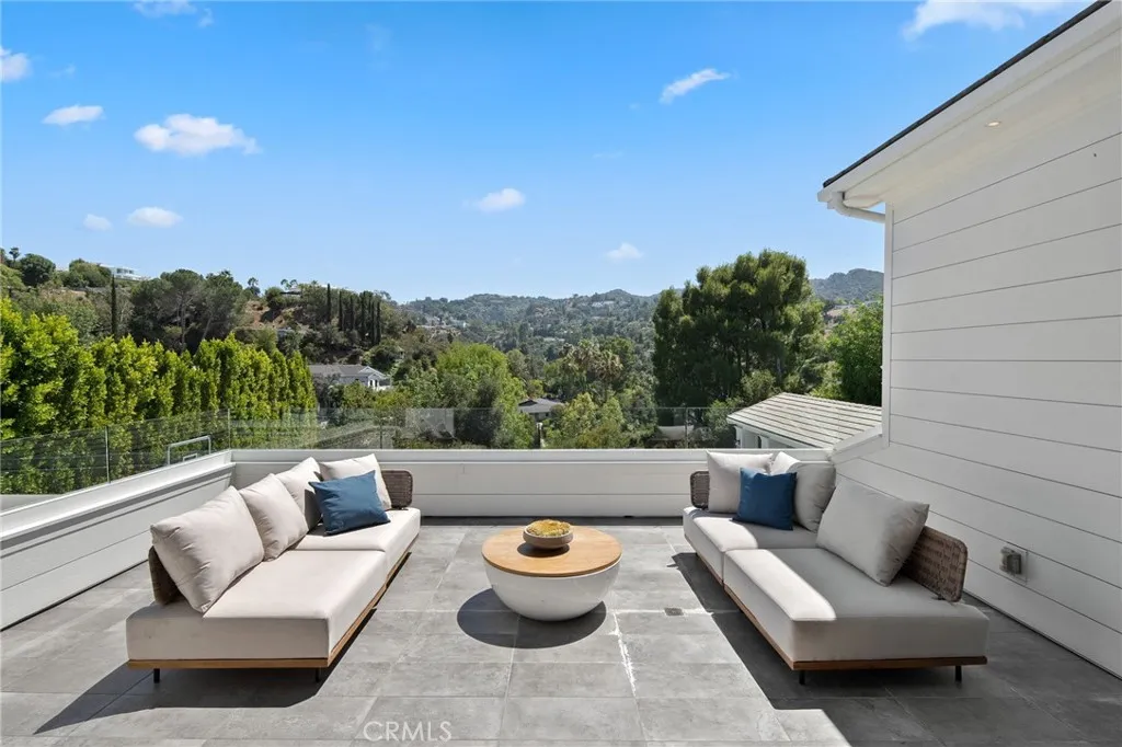 16630 Oldham Place, Encino, California 91436 home-pic-35