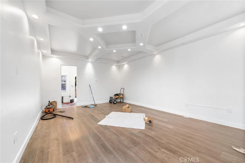 11170 Burbank Boulevard, North Hollywood, California 91601 home-pic-37