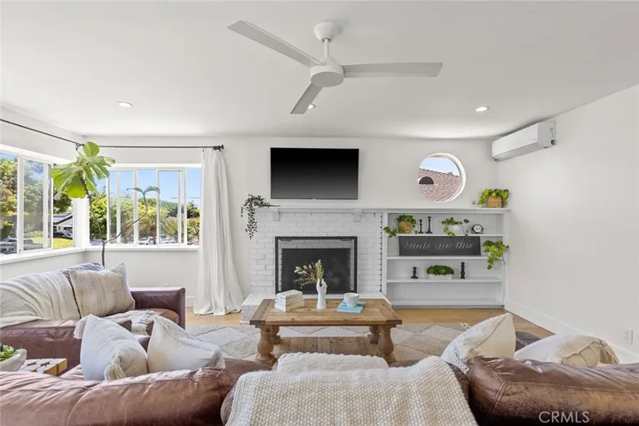 128 Esplanade, San Clemente, California 92672