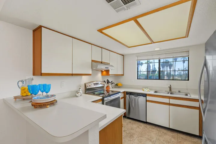 13_11863798_182457_182457-EI-113