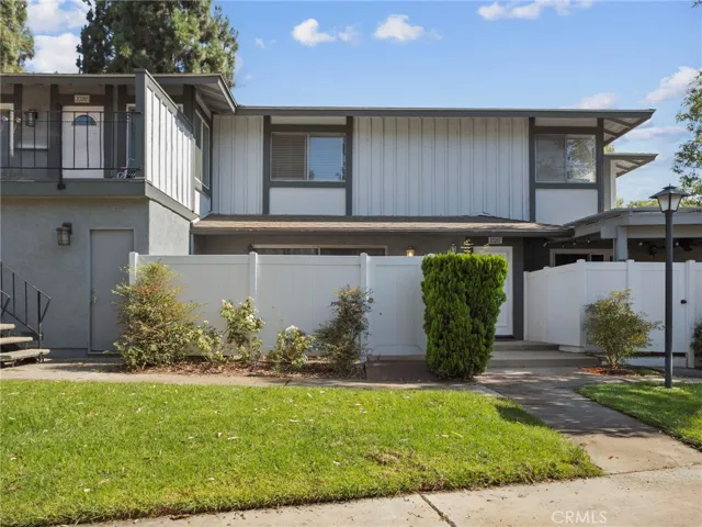 20267 Clear River Lane 7, Yorba Linda, California 92886