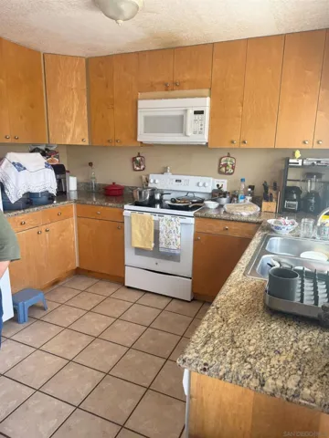 1149 S 41st 27, San Diego, California 92113