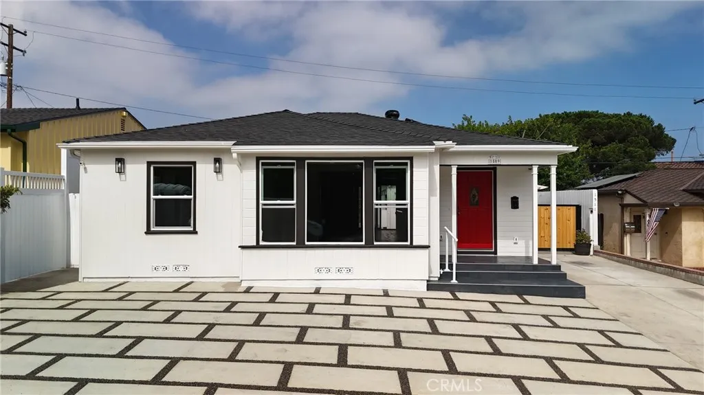 1509 North Meadows Avenue, Manhattan Beach, California 90266, 3 Bedrooms Bedrooms, ,2 BathroomsBathrooms,Residential Lease,For Rent,Meadows,SB25173359