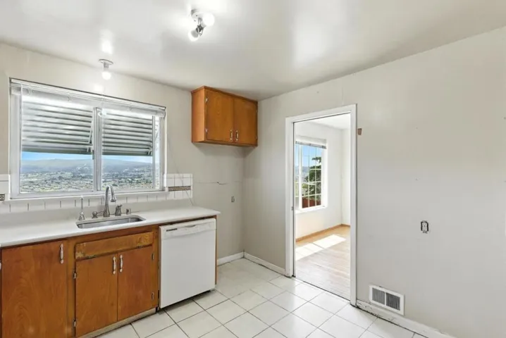 541 Diamond Avenue, South San Francisco, California 94080