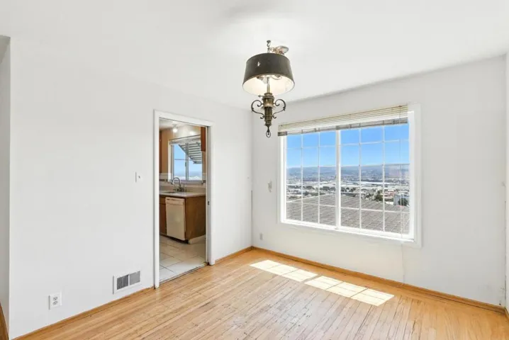 541 Diamond Avenue, South San Francisco, California 94080
