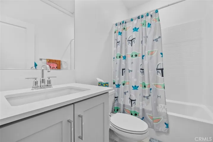 Attached bathroom to 2nd bedroom