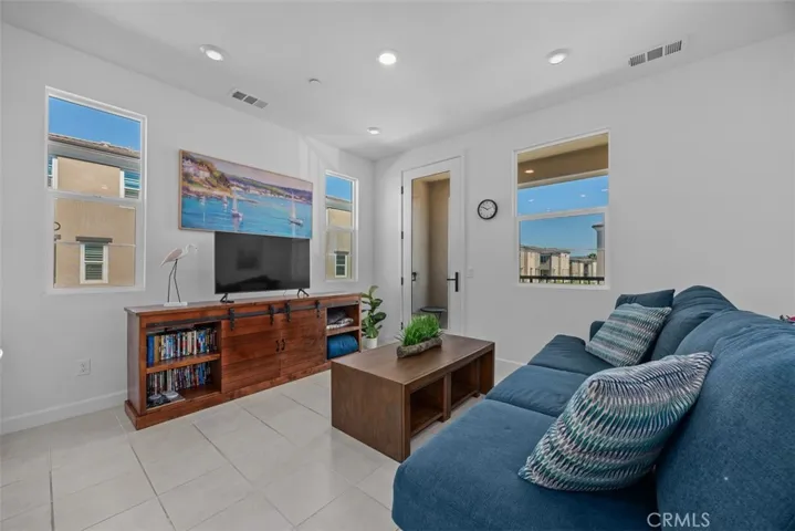 1229 Sunrise View 101, San Marcos, California 92078