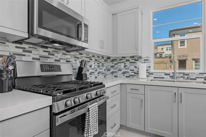 1229 Sunrise View 101, San Marcos, California 92078