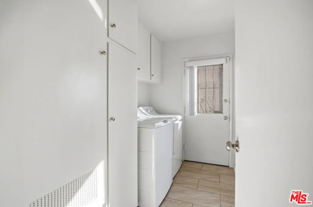 401 E Darlan Street, Gardena, California 90248 home-pic-25