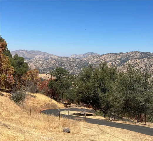 40075 Cornflower Lane, Squaw Valley, California 93675