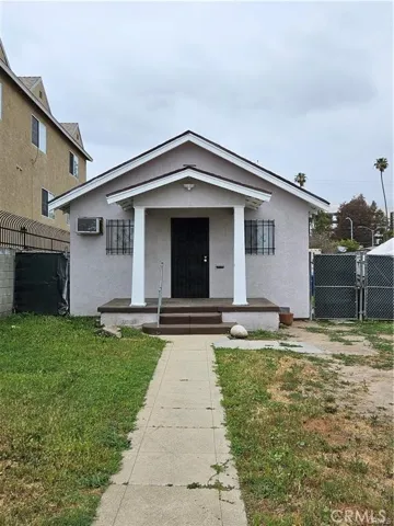 509 E 97th Street, Inglewood, California 90301, 1 Bedroom Bedrooms, ,1 BathroomBathrooms,Residential,For Sale,97th,WS25173581