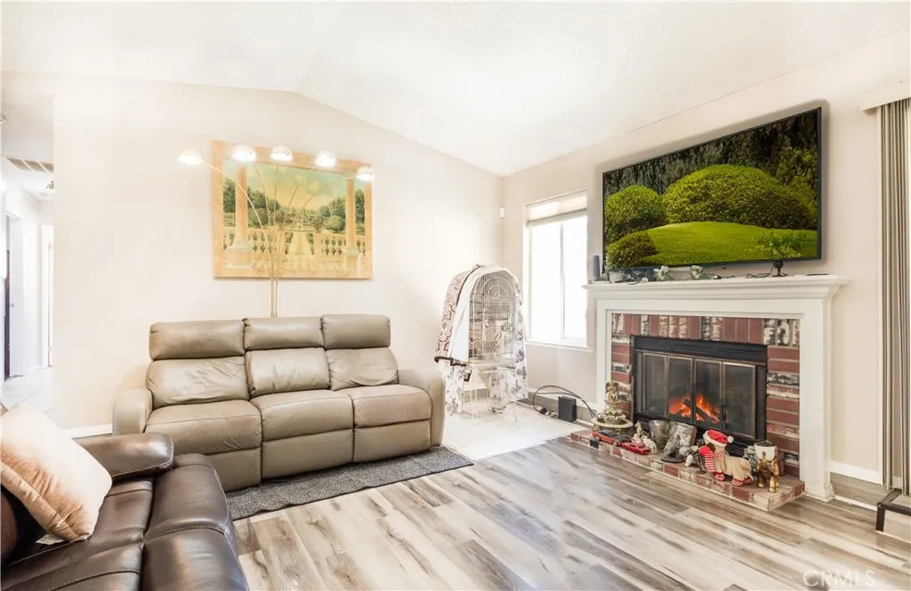 16850 Hidden Creek Drive, Victorville, California 92395 home-pic-6