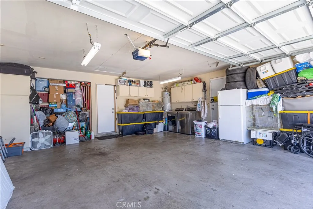 16850 Hidden Creek Drive, Victorville, California 92395 home-pic-4