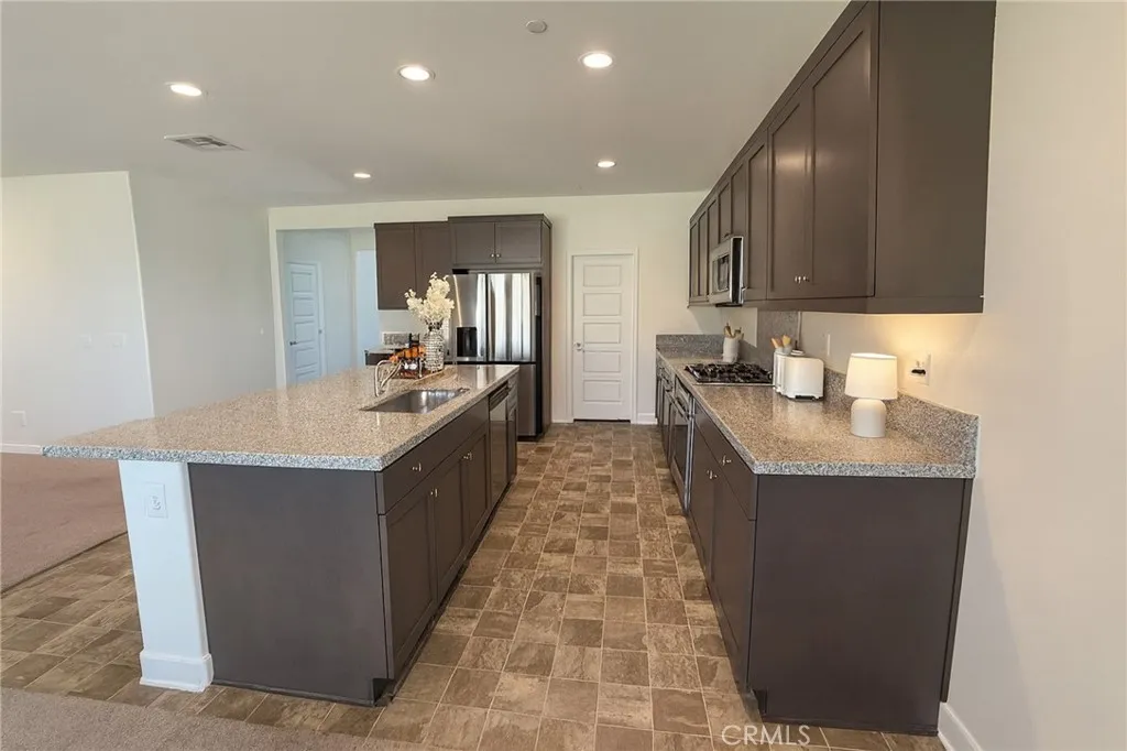 5921 Dragonfly Street, Banning, California 92220 home-pic-6