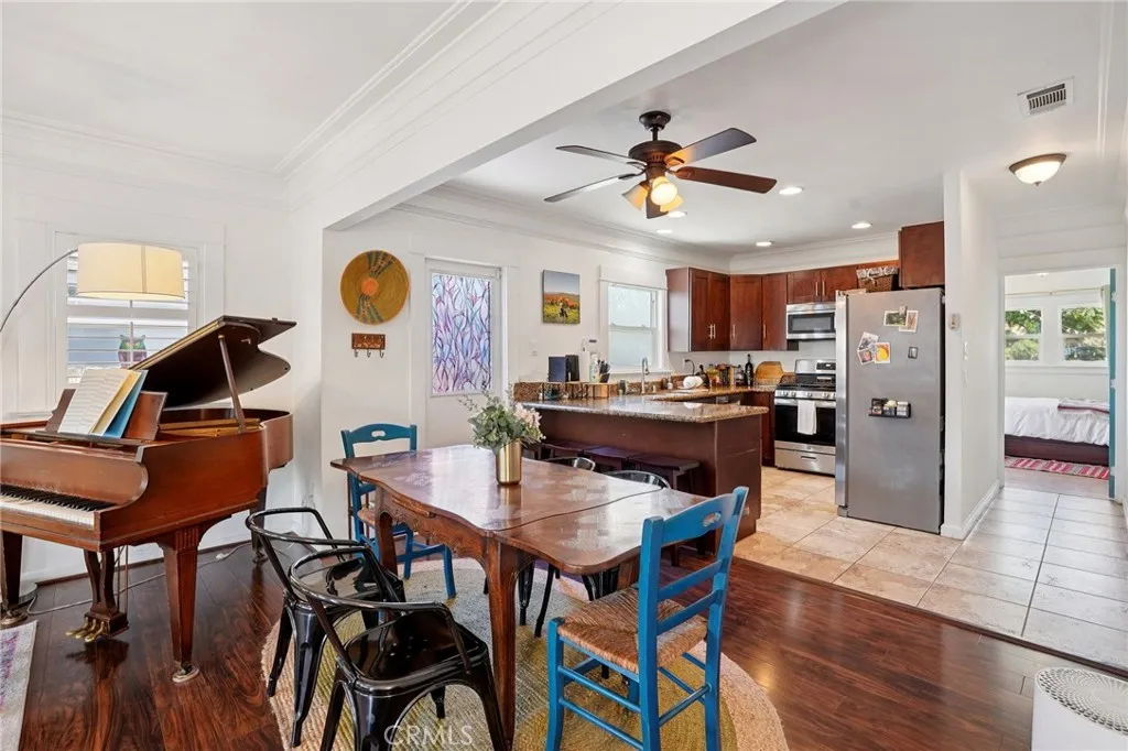 2025 W Vernon Avenue, Los Angeles, California 90062 home-pic-8