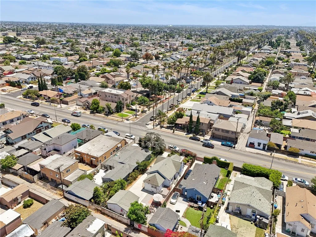 2025 W Vernon Avenue, Los Angeles, California 90062 home-pic-31