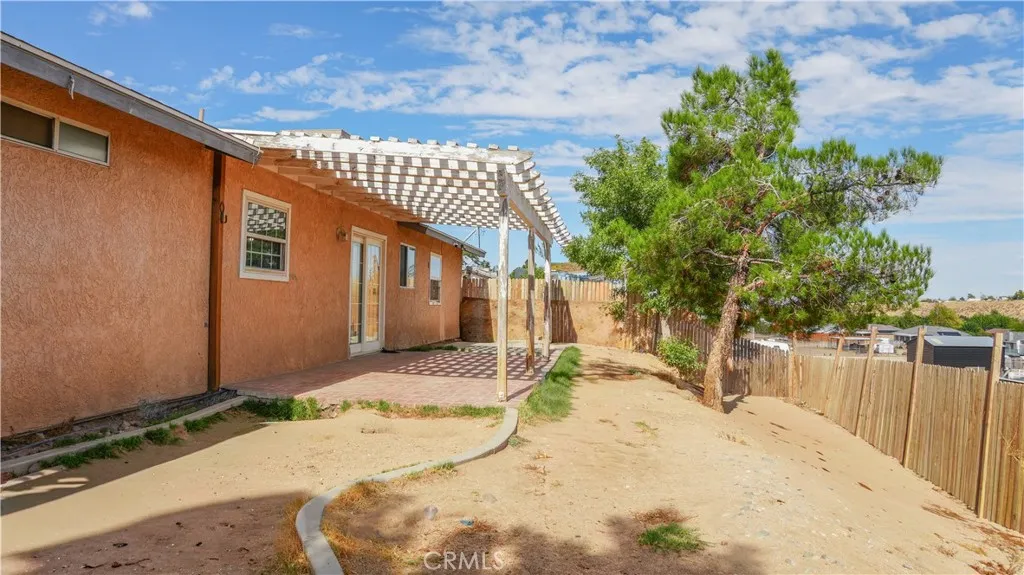 16725 Mission Street, Hesperia, California 92345 home-pic-14