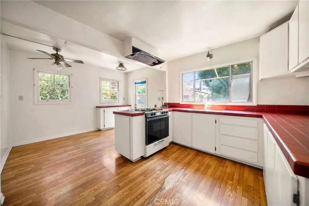 208 La France Avenue, Alhambra, California 91801 home-pic-8