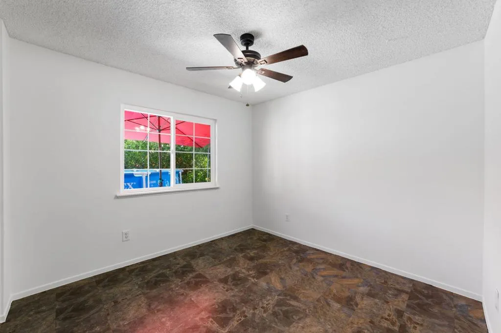 1548 Teton St Street, San Bernardino, California 92407 home-pic-24