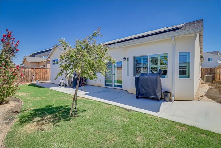 3715 Evergreen Village Lane, Shafter, California 93263