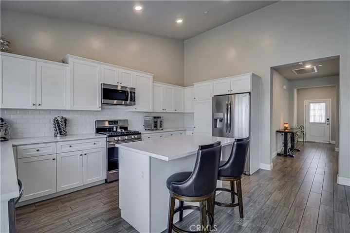3715 Evergreen Village Lane, Shafter, California 93263