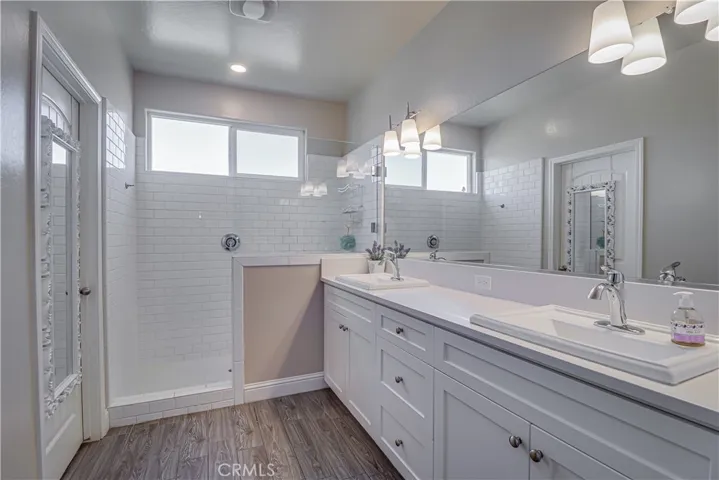 3715 Evergreen Village Lane, Shafter, California 93263
