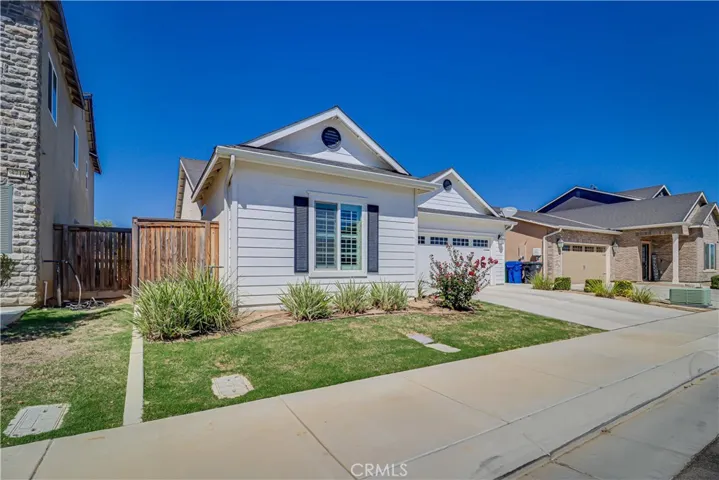 3715 Evergreen Village Lane, Shafter, California 93263