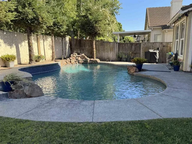 10342 Mono Ct, Stockton, California 95219-7118