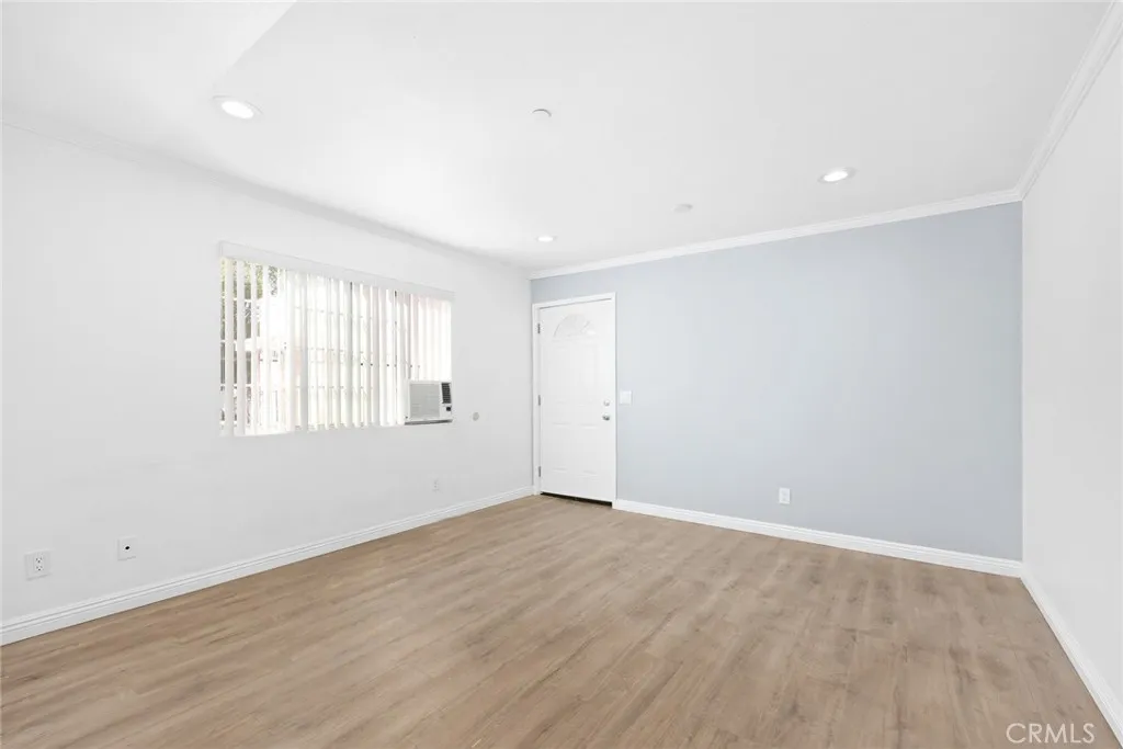 gallery-image 4