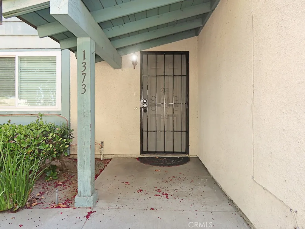 1373 Wheaton Way, Riverside, California 92507 home-pic-3