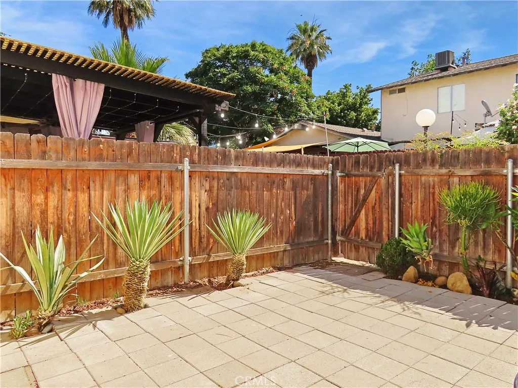 1373 Wheaton Way, Riverside, California 92507 home-pic-26