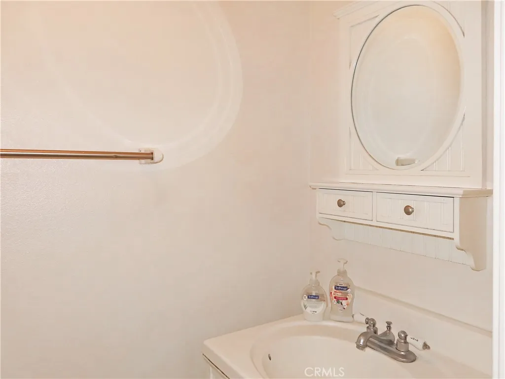 1373 Wheaton Way, Riverside, California 92507 home-pic-17
