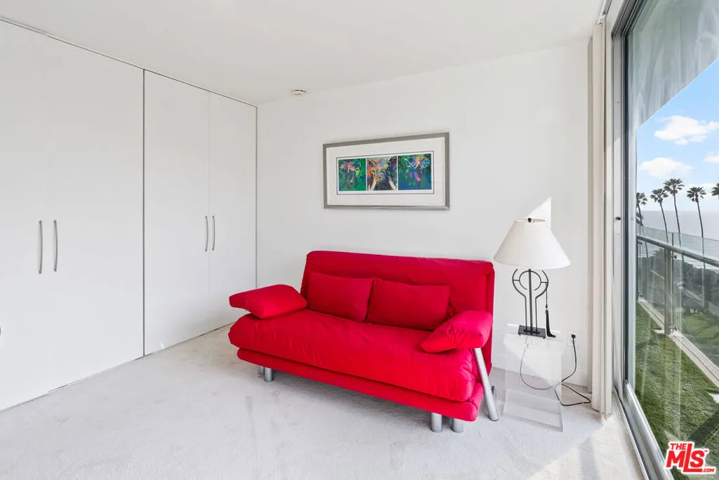 535 Ocean Avenue 8c, Santa Monica, California 90402 home-pic-17