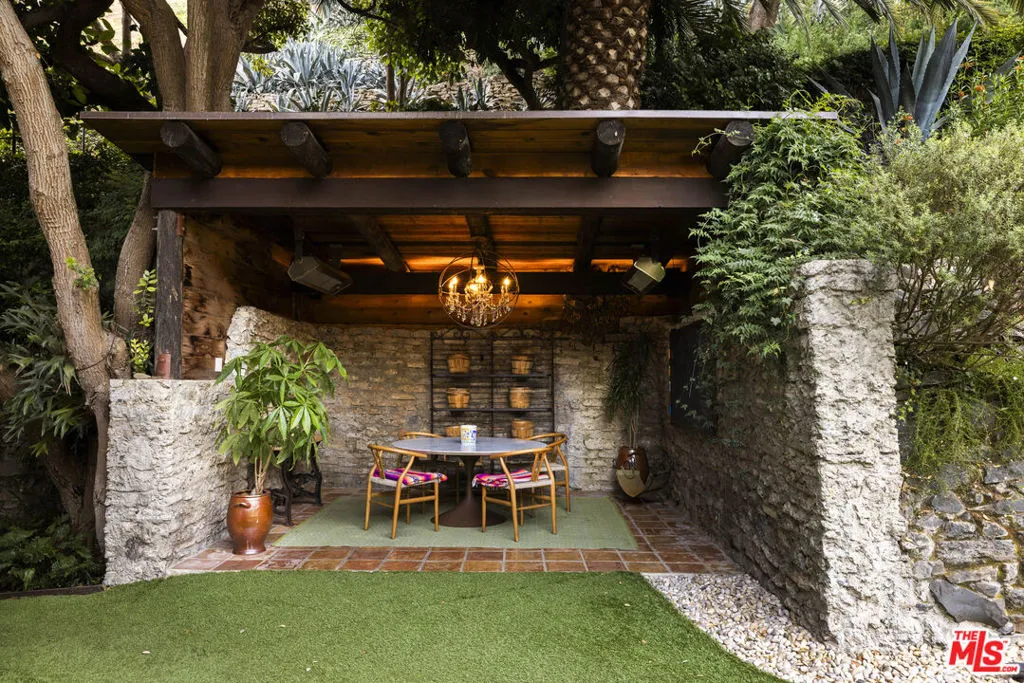 659 E Channel Road, Santa Monica, California 90402 home-pic-20