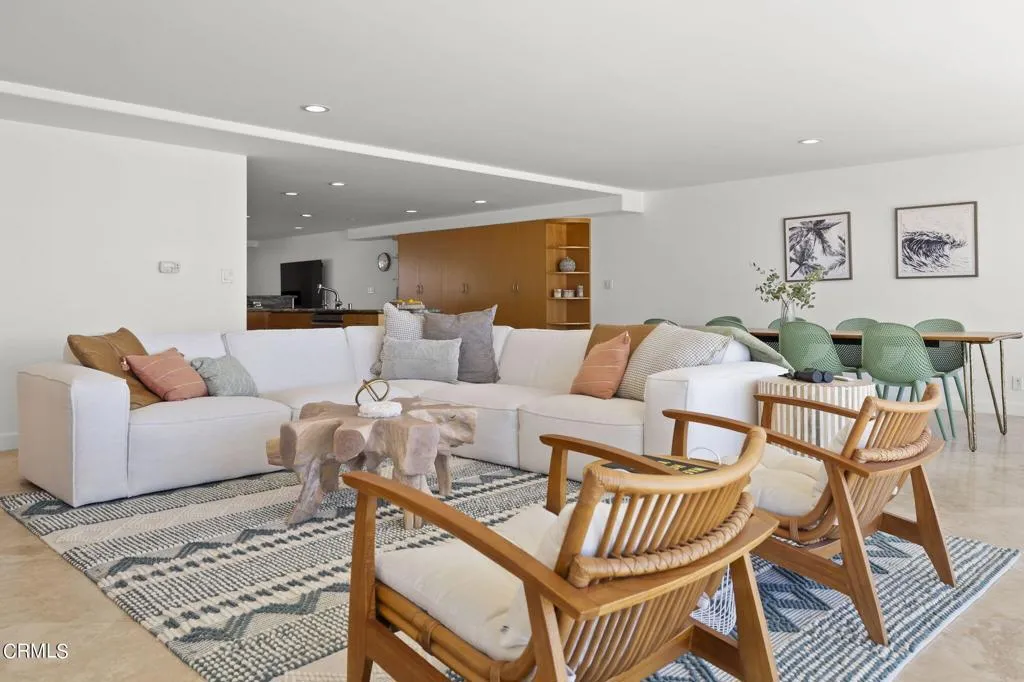 3757 Ocean Drive, Oxnard, California 93035 home-pic-12