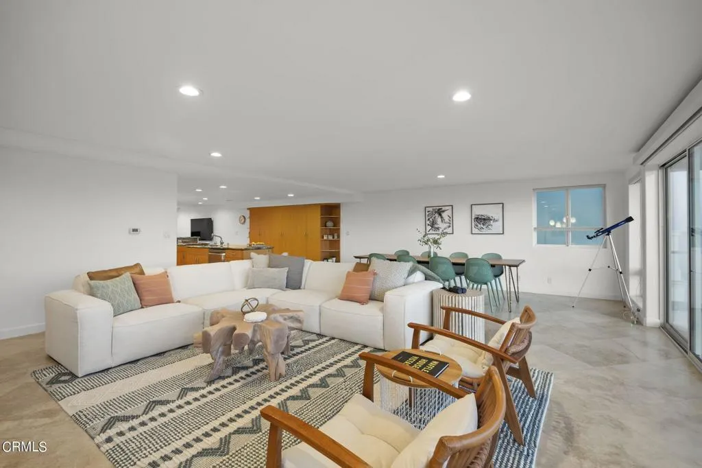 3757 Ocean Drive, Oxnard, California 93035 home-pic-14